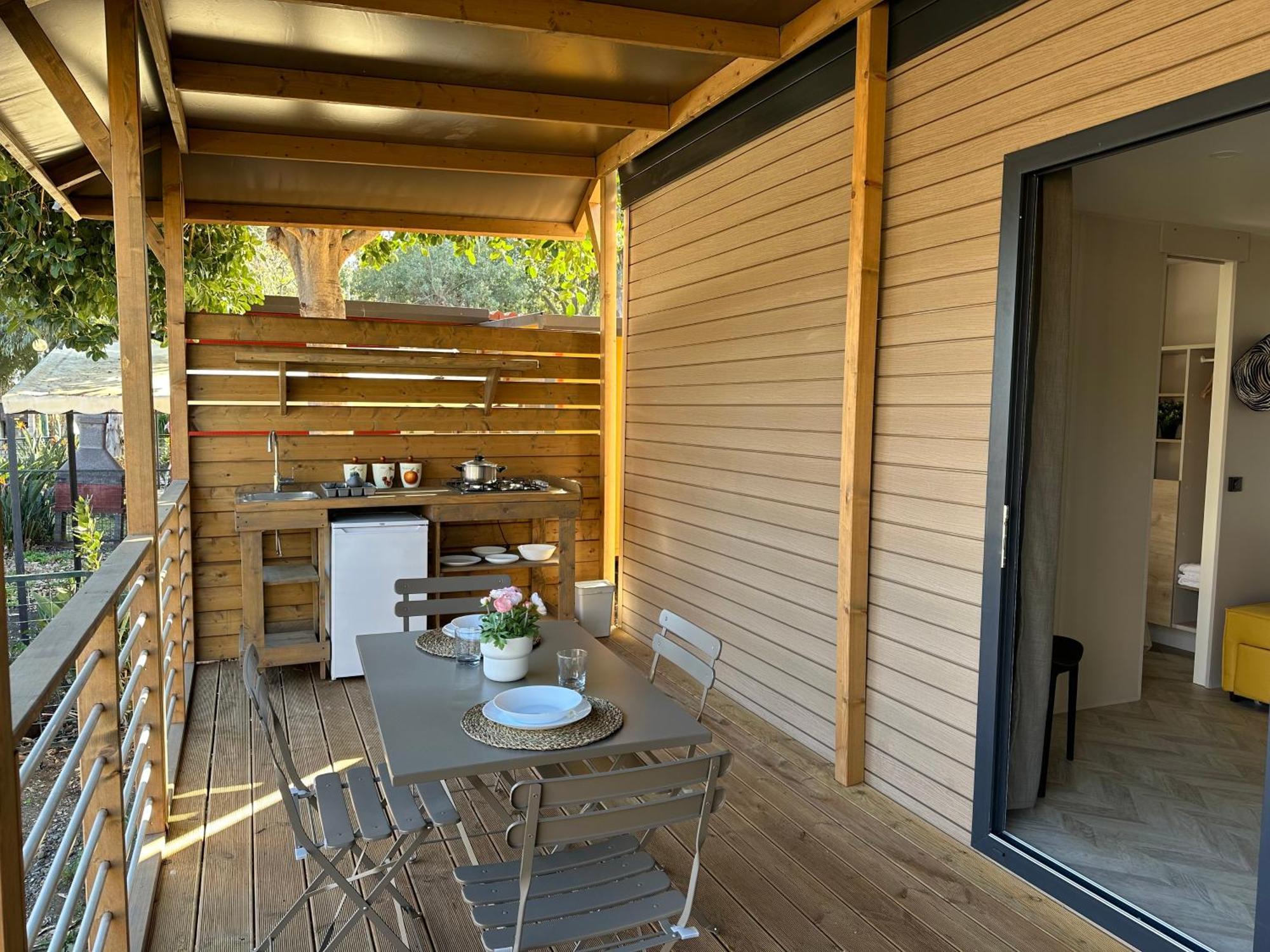 Il Pampaleone Glamping And Resort 阿奇雷亚莱 外观 照片