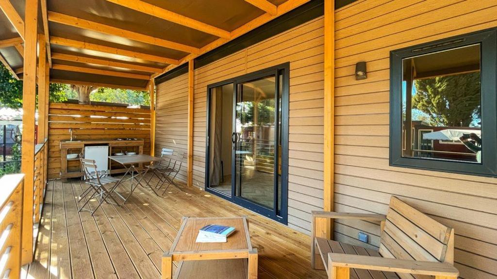 Il Pampaleone Glamping And Resort 阿奇雷亚莱 外观 照片