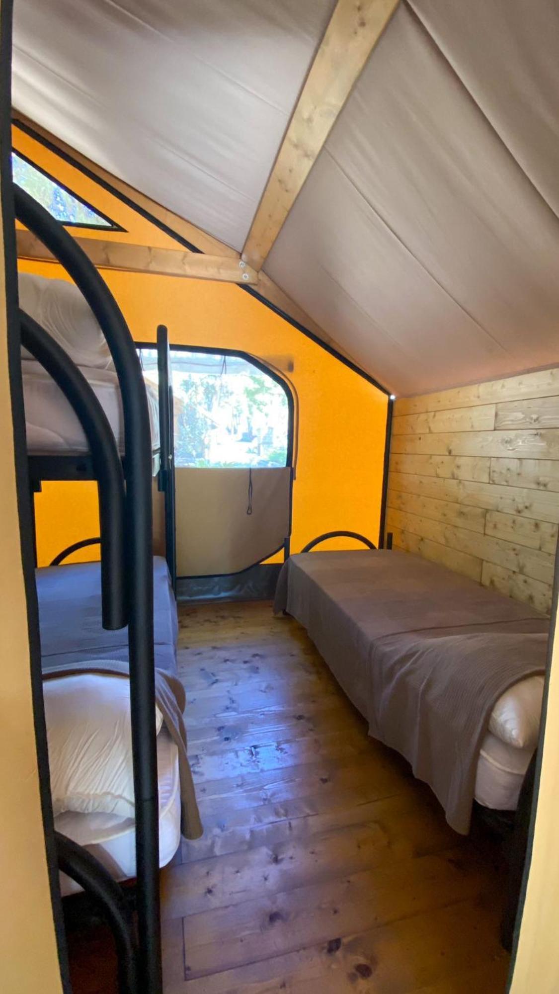 Il Pampaleone Glamping And Resort 阿奇雷亚莱 客房 照片